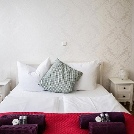 B&B My Place Mit Fruehstueckspaket - With Breakfastbox Франкфурт-на-Майне Экстерьер фото